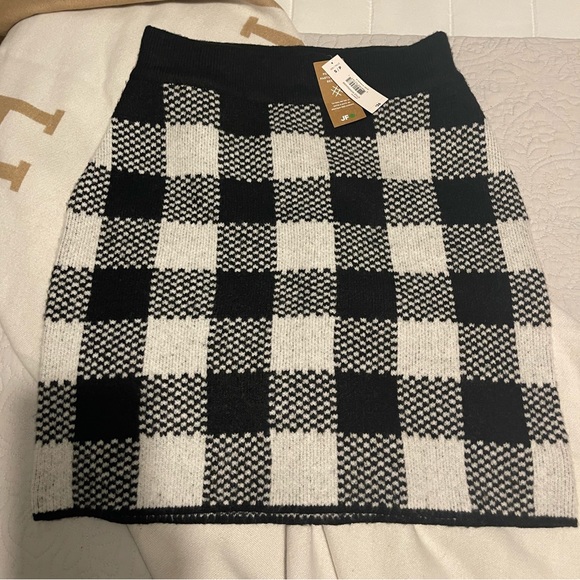Joe Fresh Plaid Knit Holiday Skirt - Picture 3 of 4